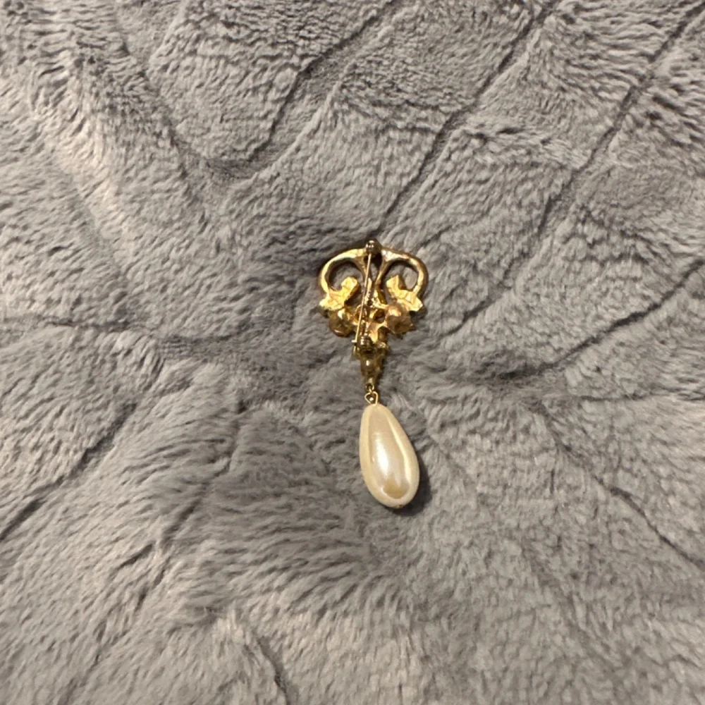 Beautiful brooch - Picture 3 of 4
